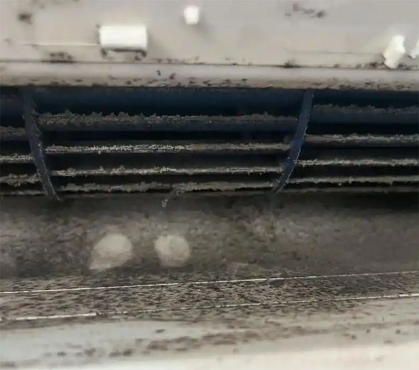 泽普空调吹的风有股烧焦味是怎么回事